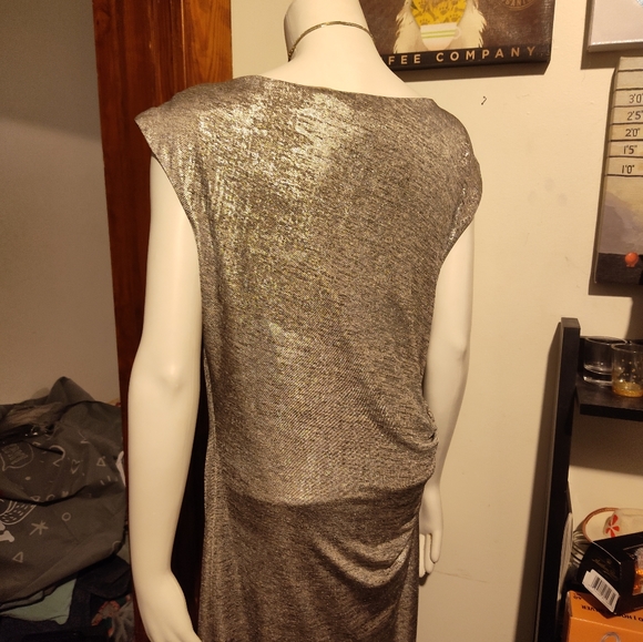 1x Beautiful Silver Scoop Neck Holiday Dress - Picture 4 of 7